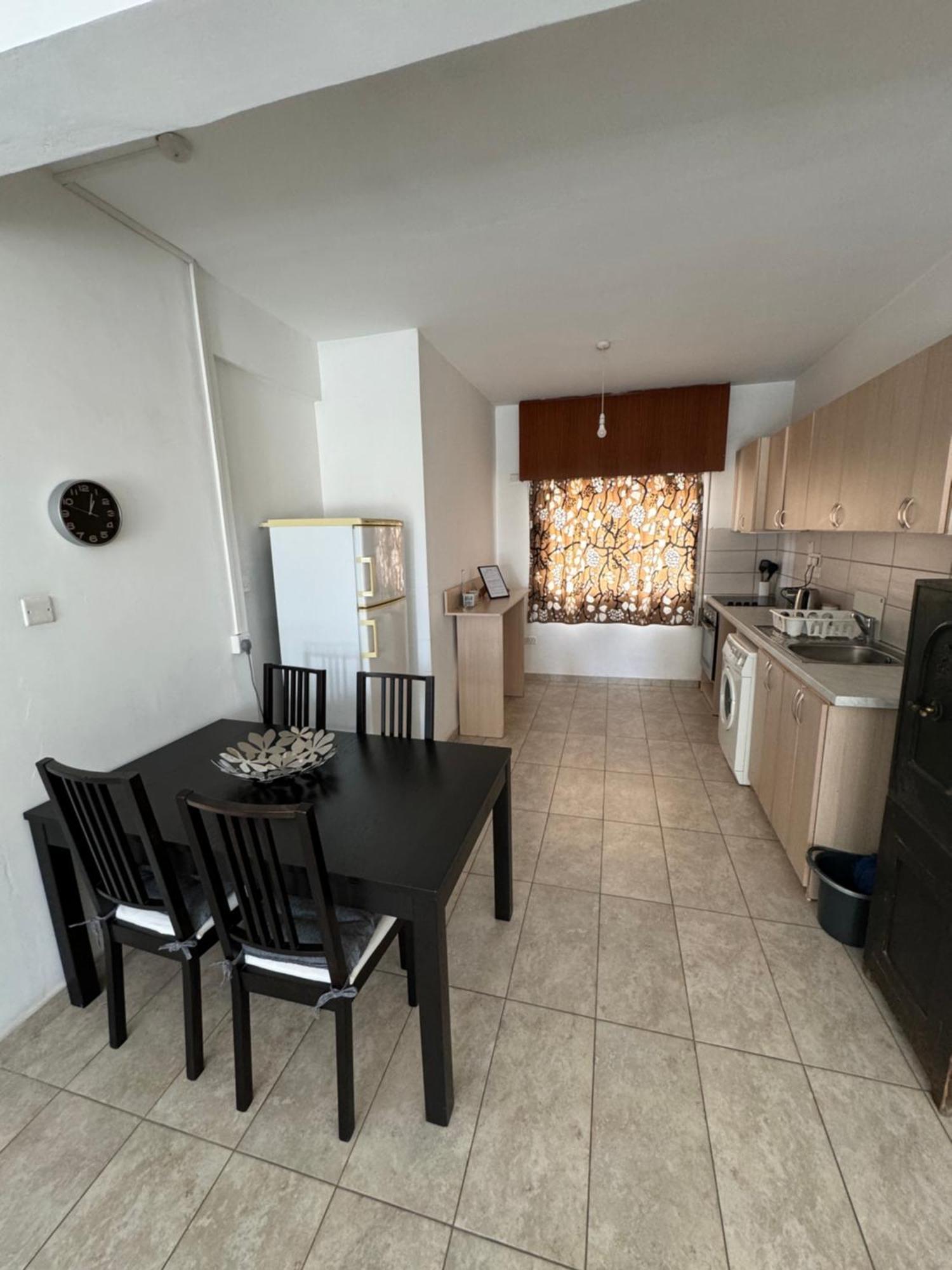 Milky Apartamento Limassol Exterior foto